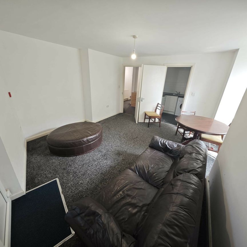 Chapel Lane, Hyde Park, LS6 - Photo 1