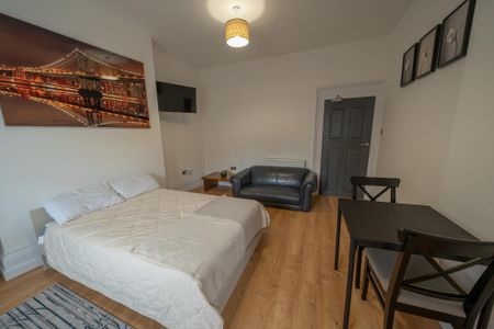 Studio to rent - Photo 5