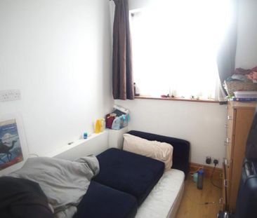 3 bedroom maisonette to rent - Photo 2