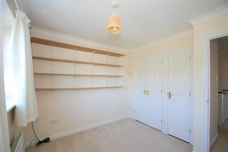 White Hart Close, Chalfont St Giles, Buckinghamshire,HP8 - Photo 4