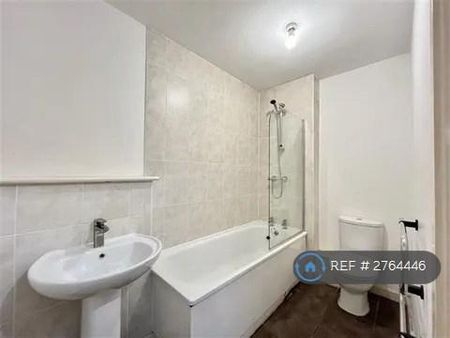 2 bedroom flat to rent - Photo 4