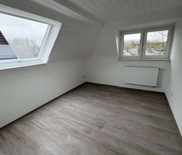 Modernisierte Dachgeschoss-Wohnung in Dortmund-Barop - Foto 1