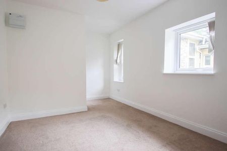 Kew Road, Weston-super-mare, North Somerset, BS23 - Photo 2