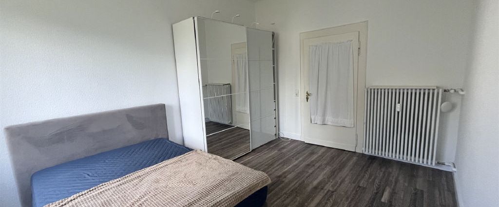 Elegante 3-Zimmer-Wohnung mit Charme in sanierter Altbauvilla - Photo 1