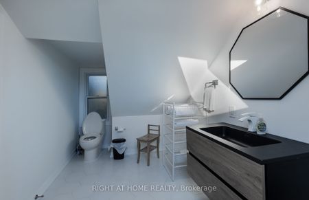 For Lease - 377 Lansdowne Avenue Unit# Upper, Toronto, Ontario - Photo 4