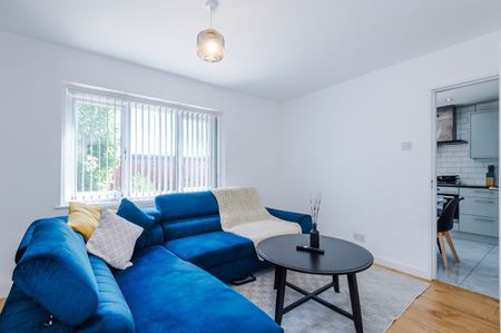 4 Bed Semi-Detached House, Wynn Street, B15 - Photo 5