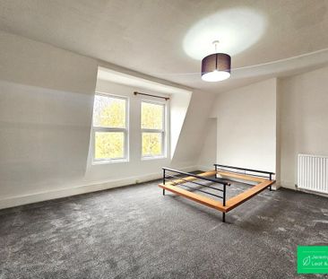 3 bedroom flat to rent - Photo 2