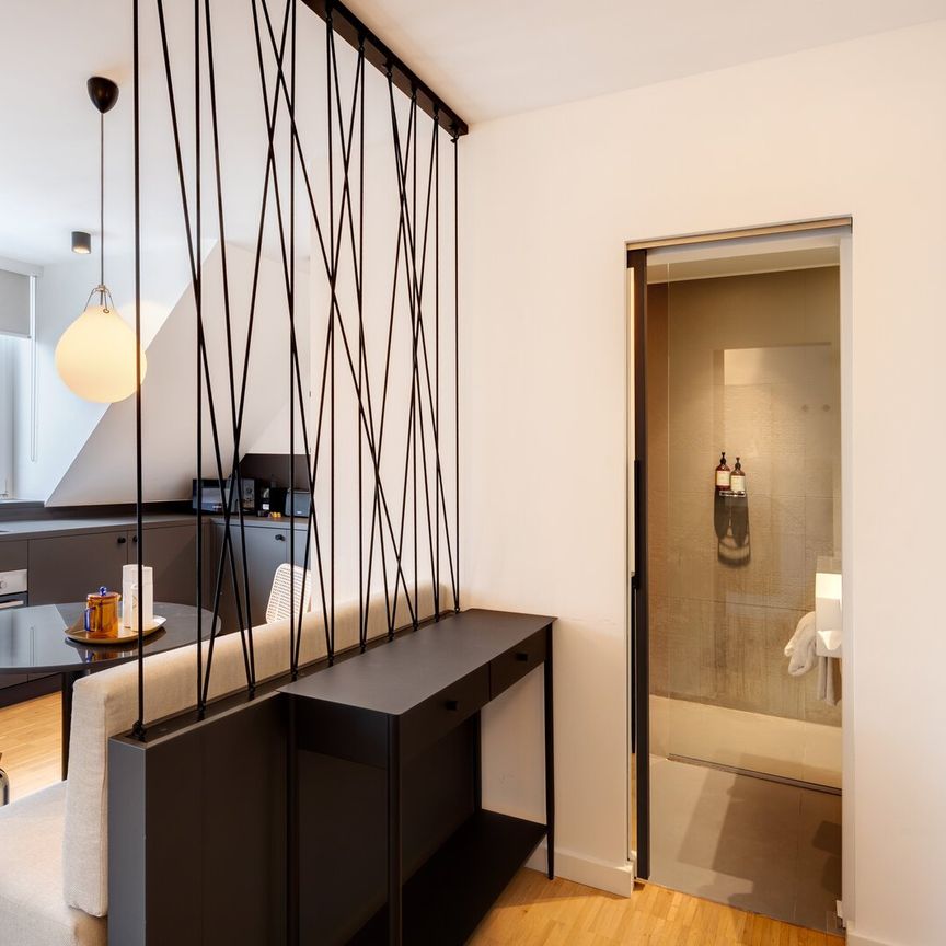 Bob W Munich Schwabing | Roomy Studio - Photo 1