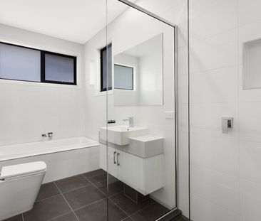 SHORT TERM LEASE - Beautiful Modern 3BR Townhouse! - Photo 1