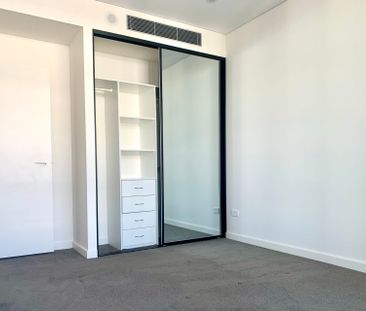 902/7 Garrigarrang Avenue Kogarah - Photo 3