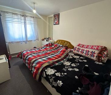 4 bedroom terraced house to rent - Photo 6