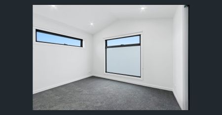 Modern Townhome with Premium Finishes - Photo 5