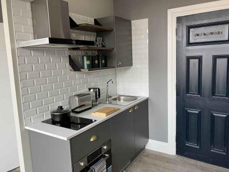 Bronze Studio - Photo 3