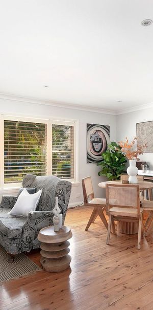 Renovated Art Deco Apartment Next to Fairlight Village - Photo 1