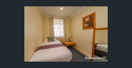 Fully Furnished Semi - Available Now!!! - Photo 5