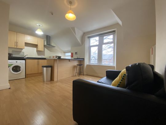 Llanbleddian Gardens, Cathays - Photo 1