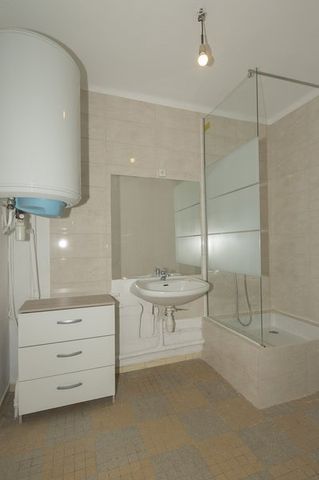 T3 - Photo 2