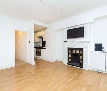 Bright one bedroom apartment just moments from Angel. - Photo 1