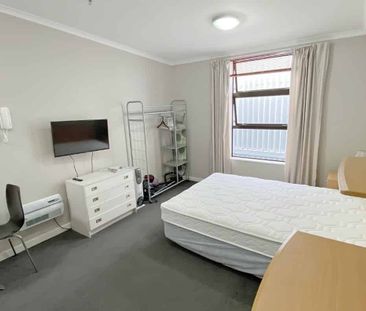 Aitken Street Studio Apartment - Photo 1