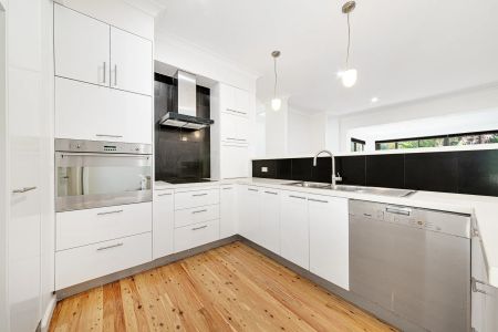 Contemporary Family Sanctuary Opposite Lane Cove National Park - Photo 5