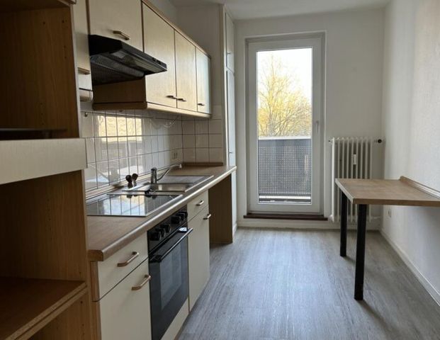 Renovierte 3-Zimmer-Wohnung mit Balkon in begehrter Lage! - Foto 1