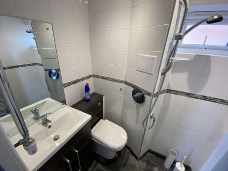 1 bedroom property to rent - Photo 5