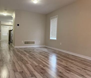 For Lease - 98 Benhurst Crescent, Brampton, Ontario - Photo 4