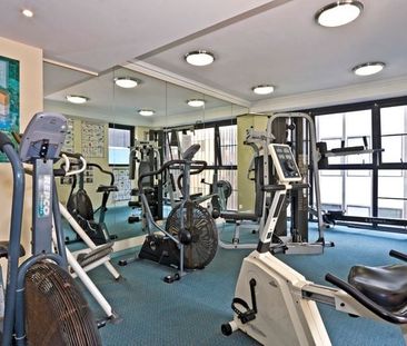 Enjoy City Living at Martin Place | Unfurnished - Photo 1