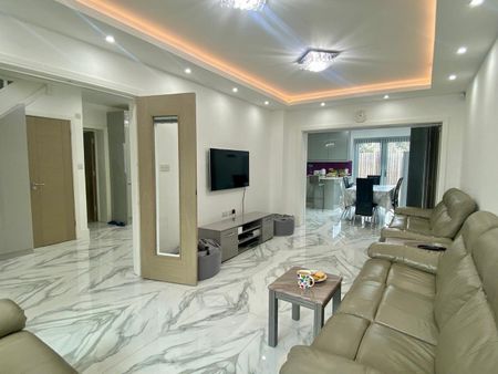 5 Bed Semi-Detached House, Fairmead Road, CR0 - Photo 3