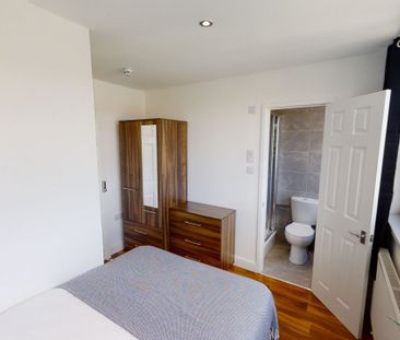 Double En-suite- Popular Easton Location - Photo 5