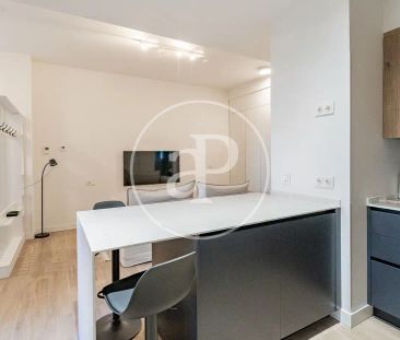 Loft de alquiler en C. de Arturo Soria, Costillares - Photo 1