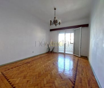 Apartment T3 in Laranjeiro e Feijó, Almada - Photo 4