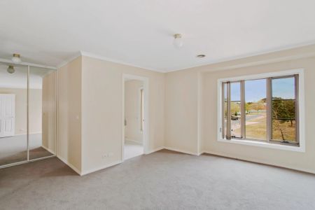 3 Bed, 2 Bath - Photo 4