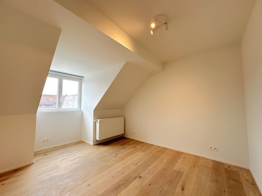 Stijlvol gerenoveerd appartement in hartje Brugge - Photo 1