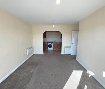 Price £1,400 pcm - Available Now - Unfurnished - Photo 5