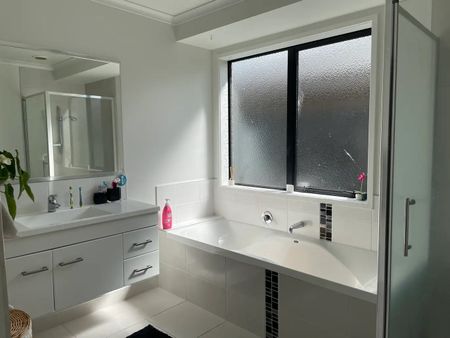 16 Edgeview Crescent - Photo 4