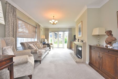 2 bedroom detached bungalow to rent, - Photo 5