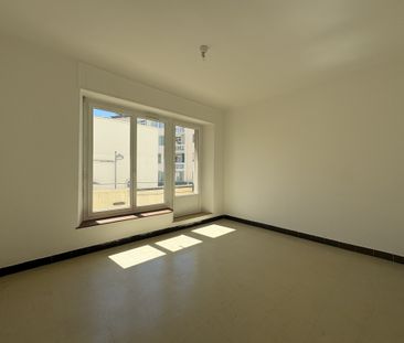 Location Appartement 3 pièces 78m² AUBAGNE 13400 - Photo 6