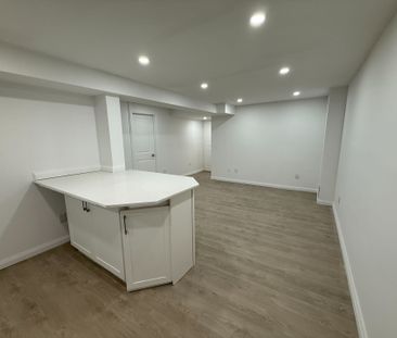 For Lease - 374 Rita's Avenue Unit# Lower, Newmarket, Ontario - Photo 3