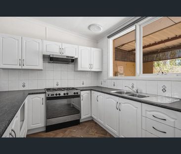 6 Werndley Street, Armadale, WA 6112 - Photo 4