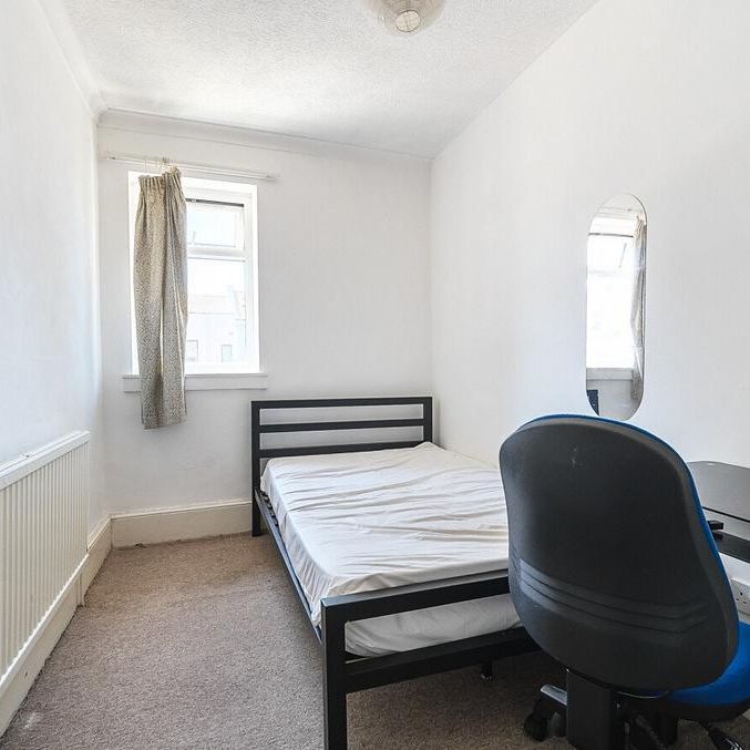 6 bedroom terraced house to rent - Photo 1