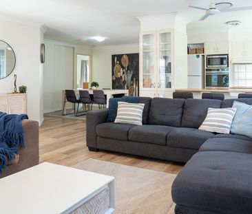 2/2 Acorn Lane, Robina QLD 4226 - House For Rent | Domain - Photo 5