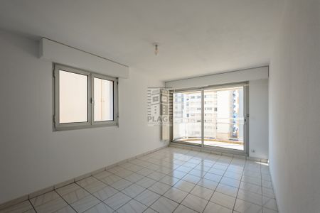 Location Appartement 2 pièces 43m² LES SABLES D OLONNE 85100 - Photo 5