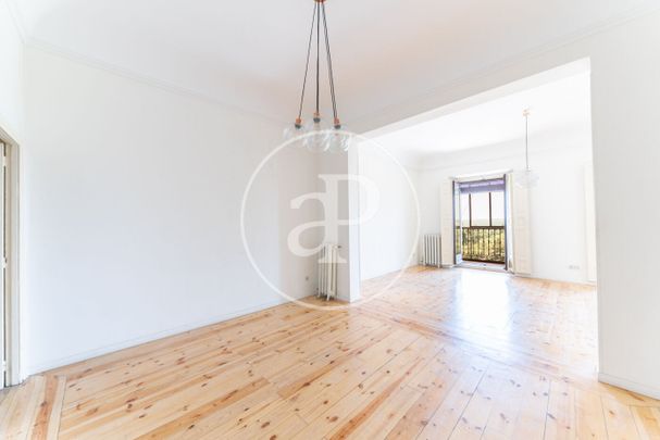 Flat for rent with views in Palacio (Madrid) - Photo 1