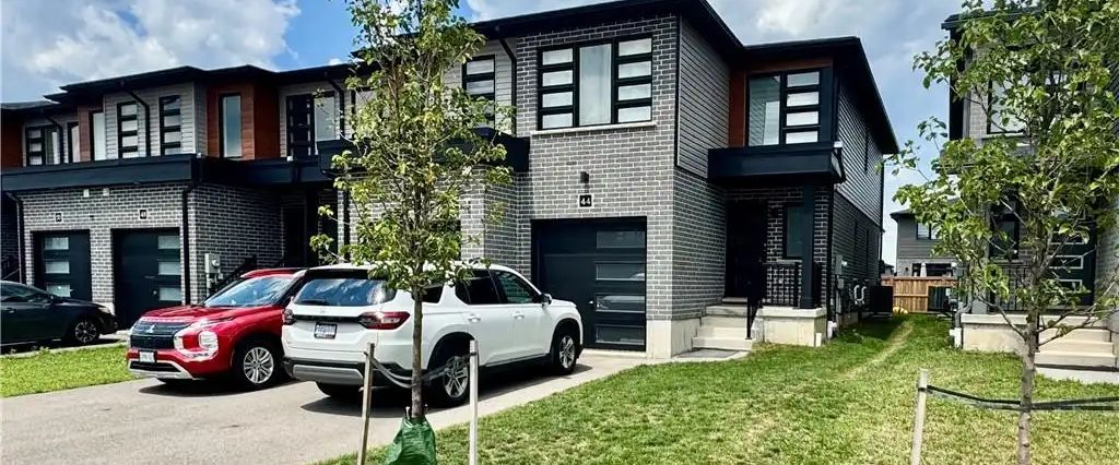 44 WILKINSON Avenue — 3 Bedroom - Photo 1