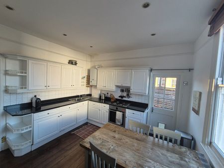 2 Bed Flat, Southfield Road, W4 - Photo 5