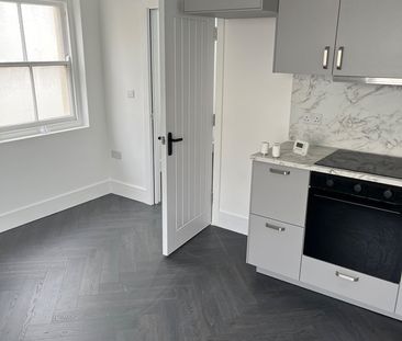 1 Bed Flat, Victoria Terrace, BN3 - Photo 4