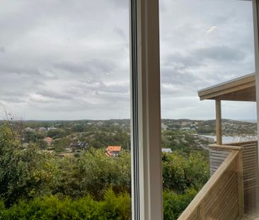 Västra Bergavägen, Kullavik - Photo 1