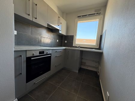 Location Appartement 2 pièces 44m² POITIERS 86000 - Photo 3