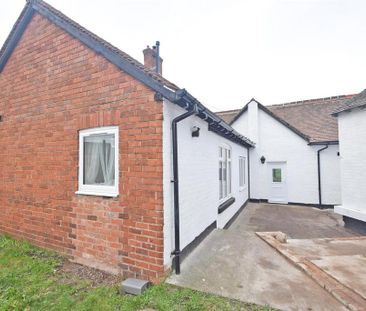 2 bedroom semi-detached bungalow to rent - Photo 6